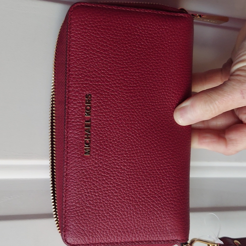 Brand New Michael Kors Wristlet